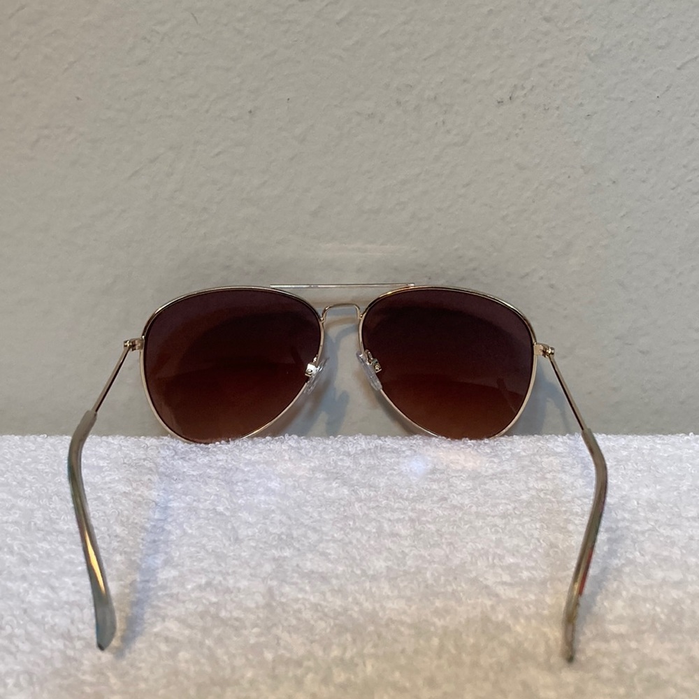 ThredUP: Vera Bradley Bree Sunglasses & Eyeglasses Case in Far Out Floral - Picture 10 of 15